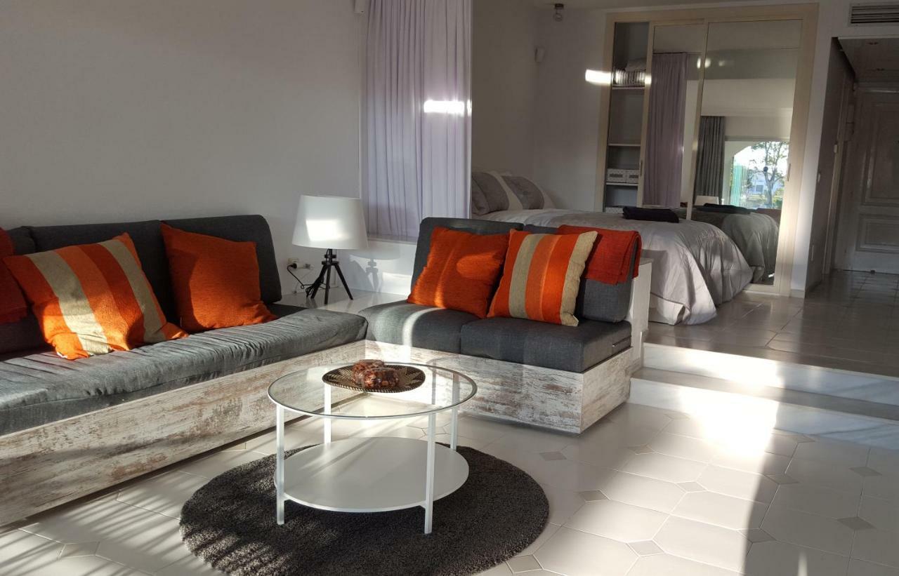 Casa Robert Y Nergiz Apartment Sitio de Calahonda Екстериор снимка